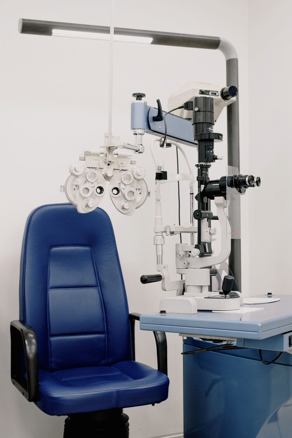 An eyelid examination room with specialist diagnostic equipment (placeholder photo — to be replaced with a photo of Rupinder's actual treatment room at Leamington Road Dental Practice)